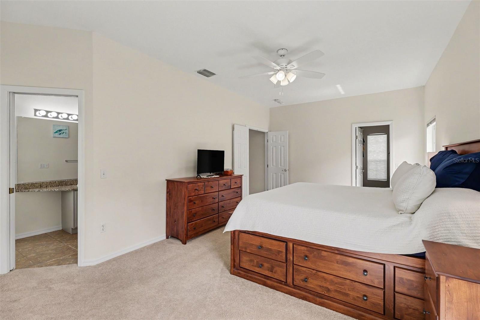 423 Stonehenge Cir Property Photo 15
