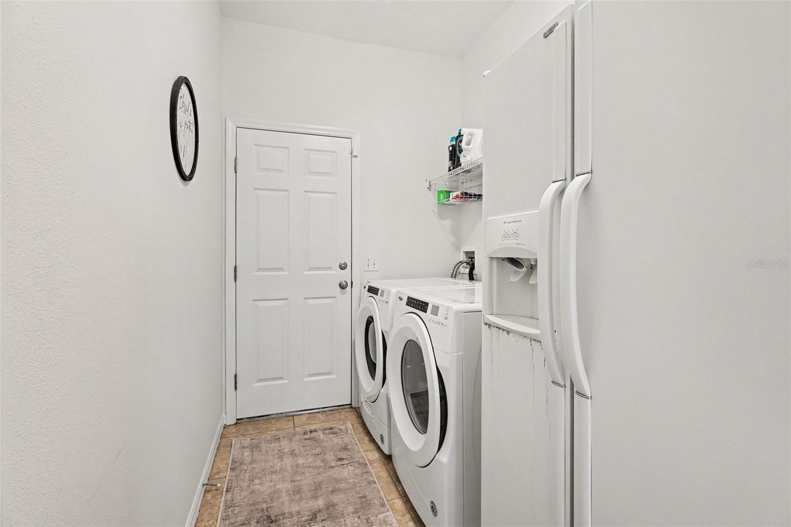 423 Stonehenge Cir Property Photo 23