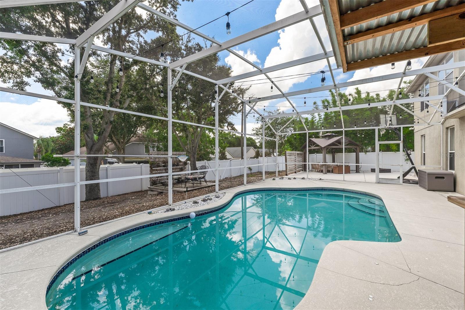 718 Little Hampton Ln Property Photo 46