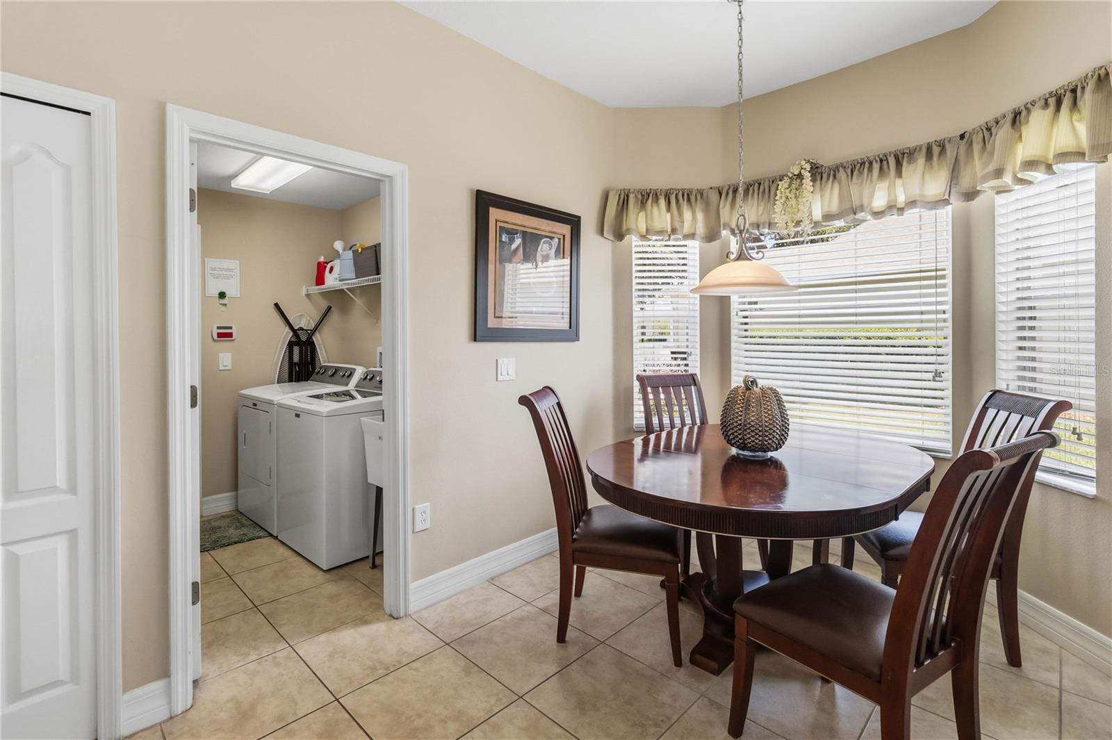 880 Suffolk Pl Property Photo 19