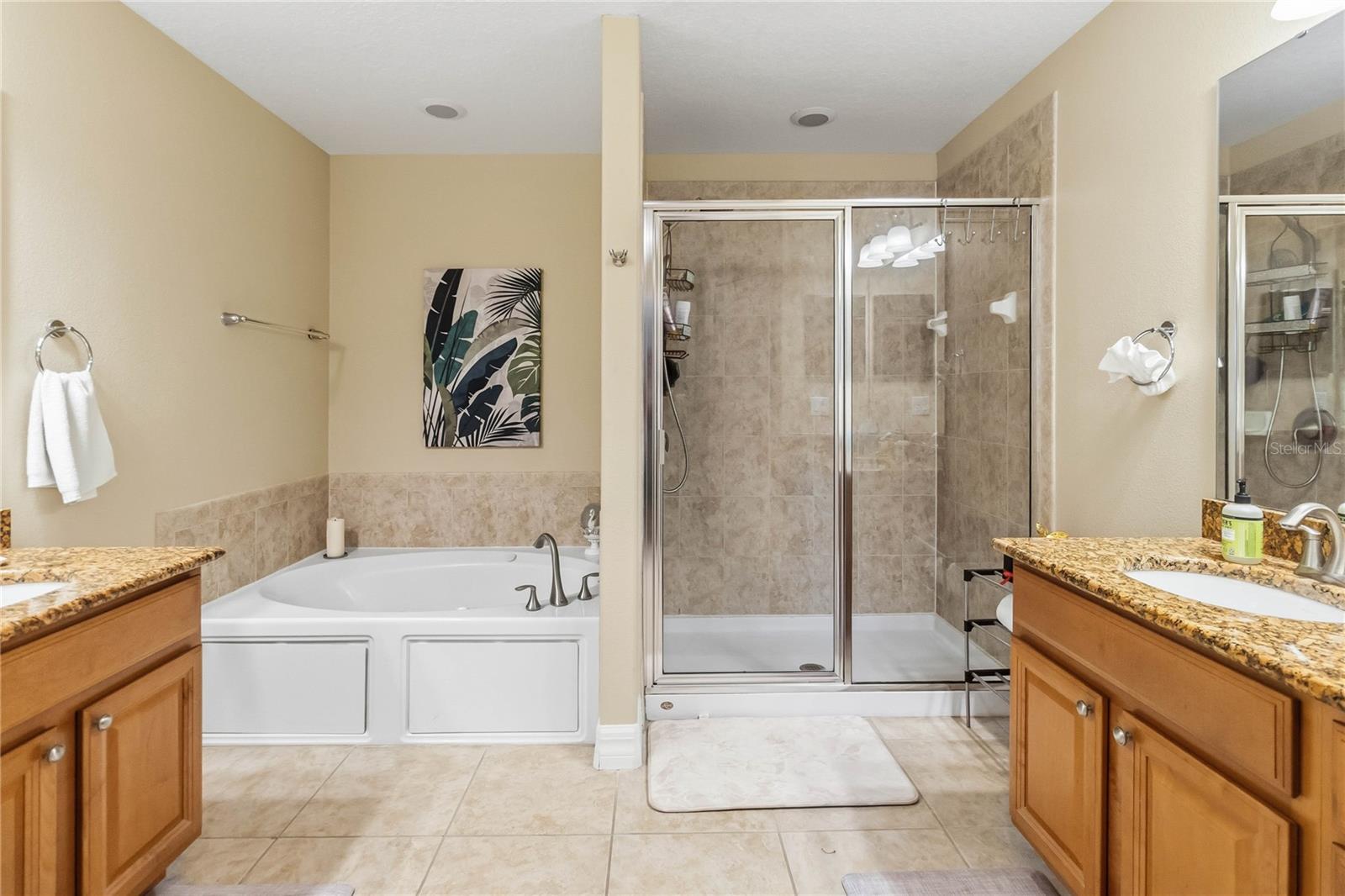 880 Suffolk Pl Property Photo 34