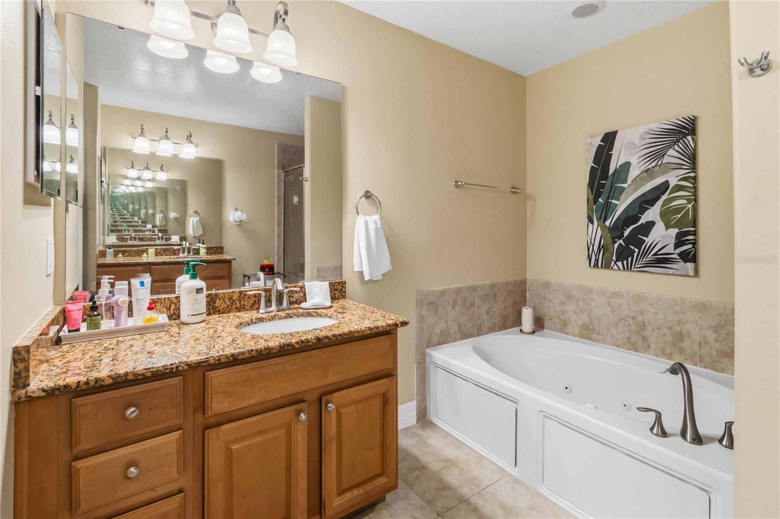 880 Suffolk Pl Property Photo 35