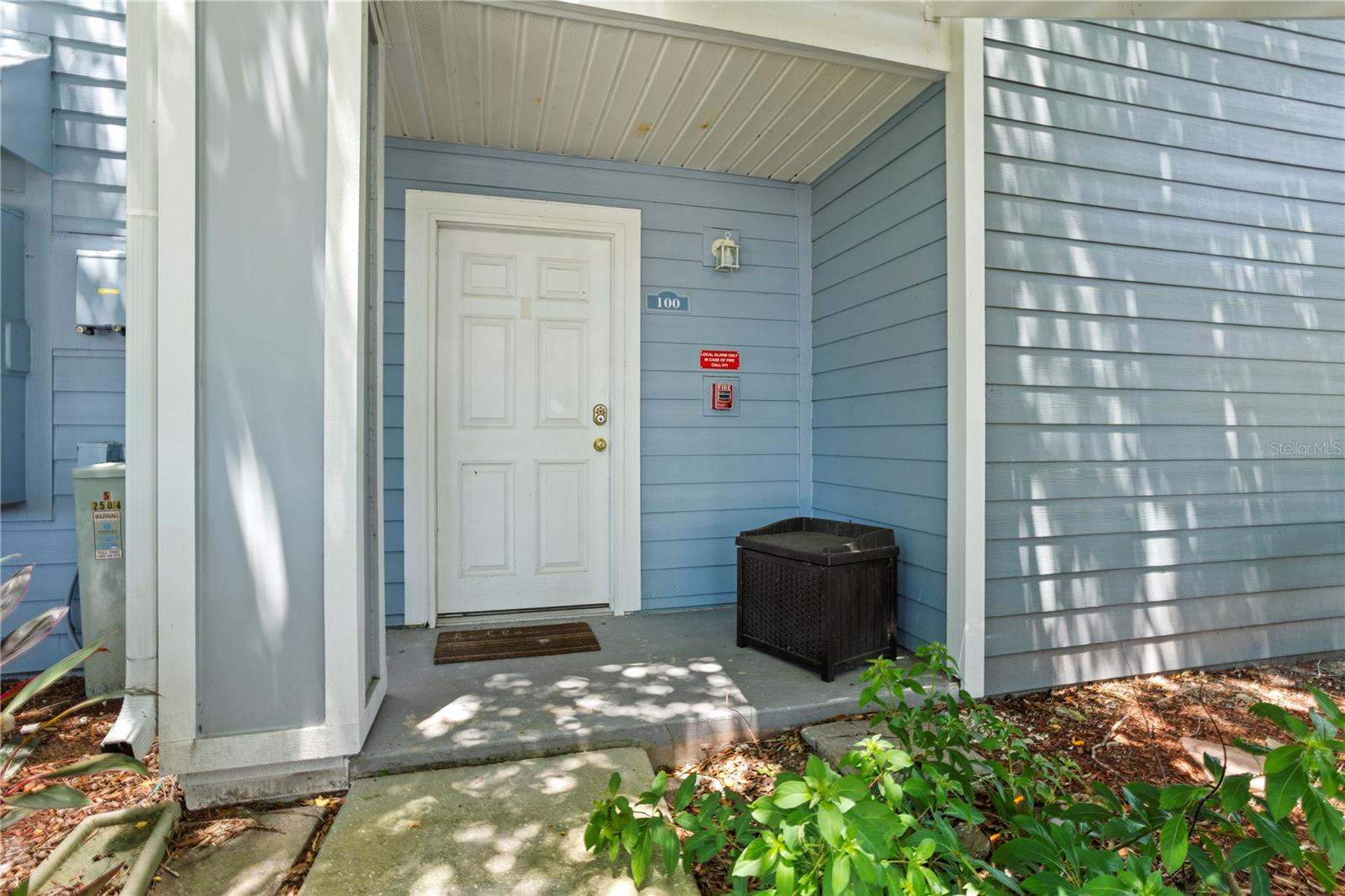 2504 Grassy Point Dr #100 Property Photo 2