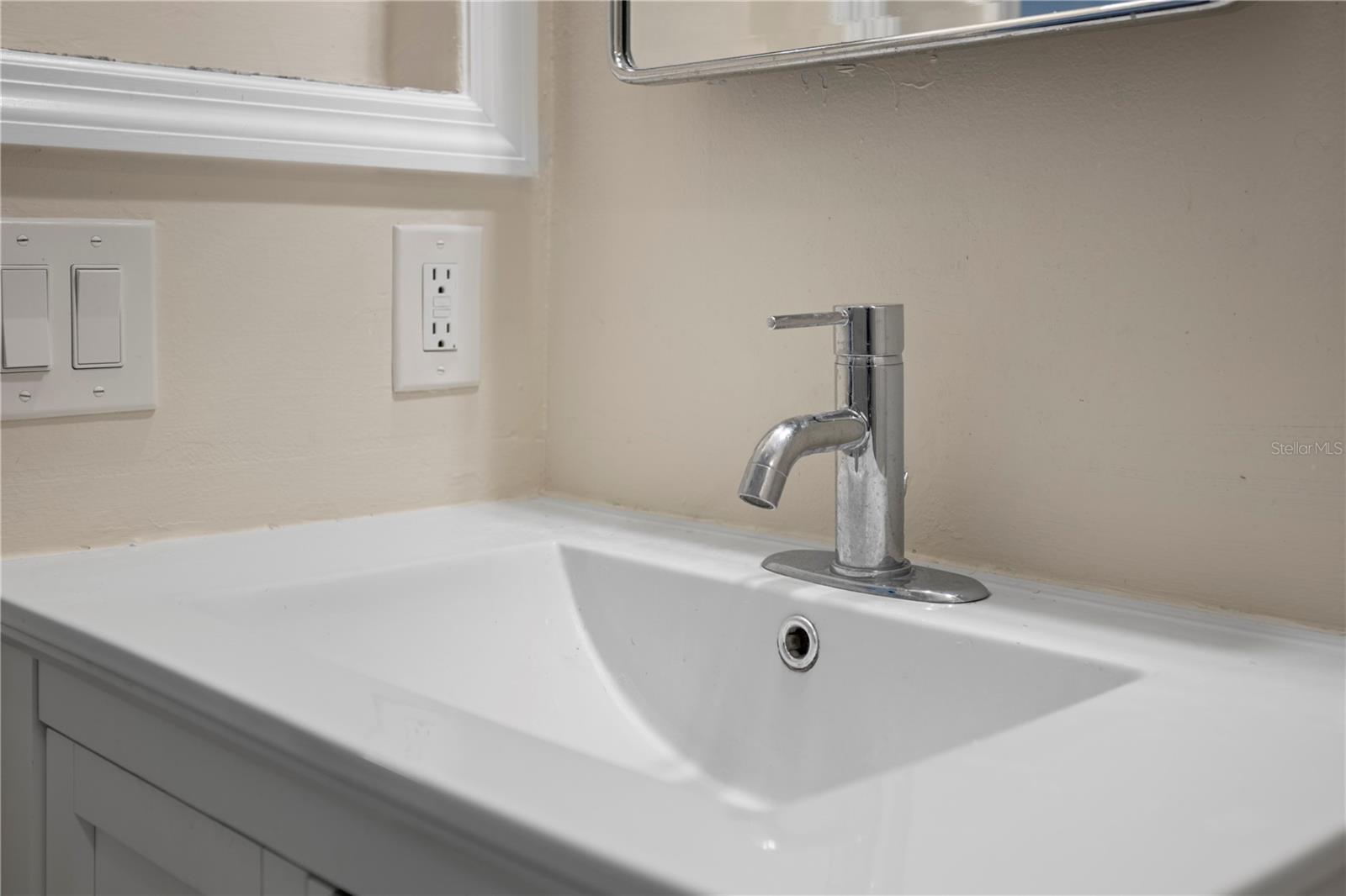 2504 Grassy Point Dr #100 Property Photo 23