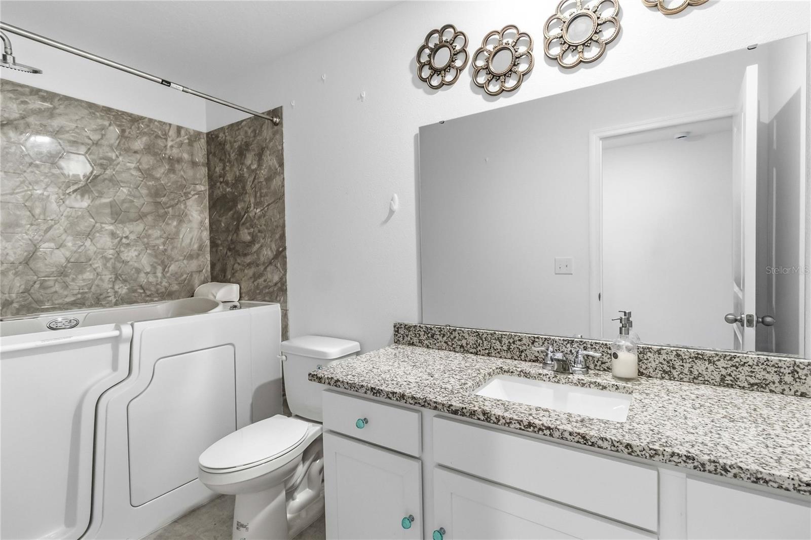 1457 Dalkeith Cv Property Photo 19