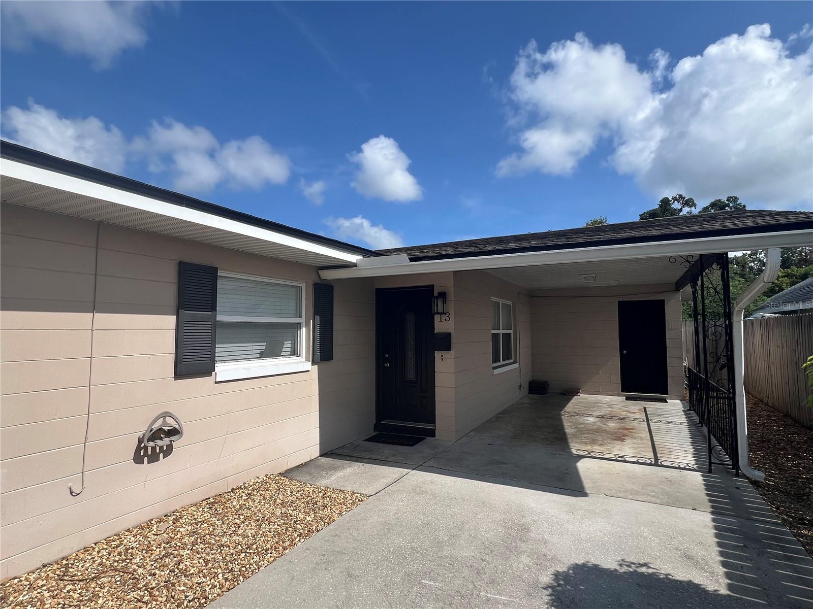 13 E Winter Park St Property Photo 2