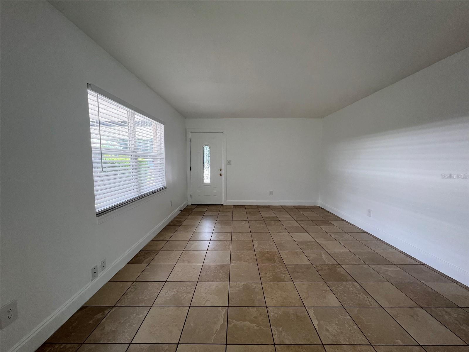 13 E Winter Park St Property Photo 4