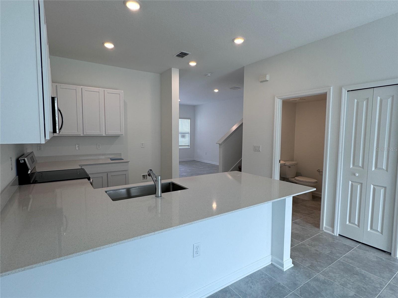 2494 Skyline Loop Property Photo 4
