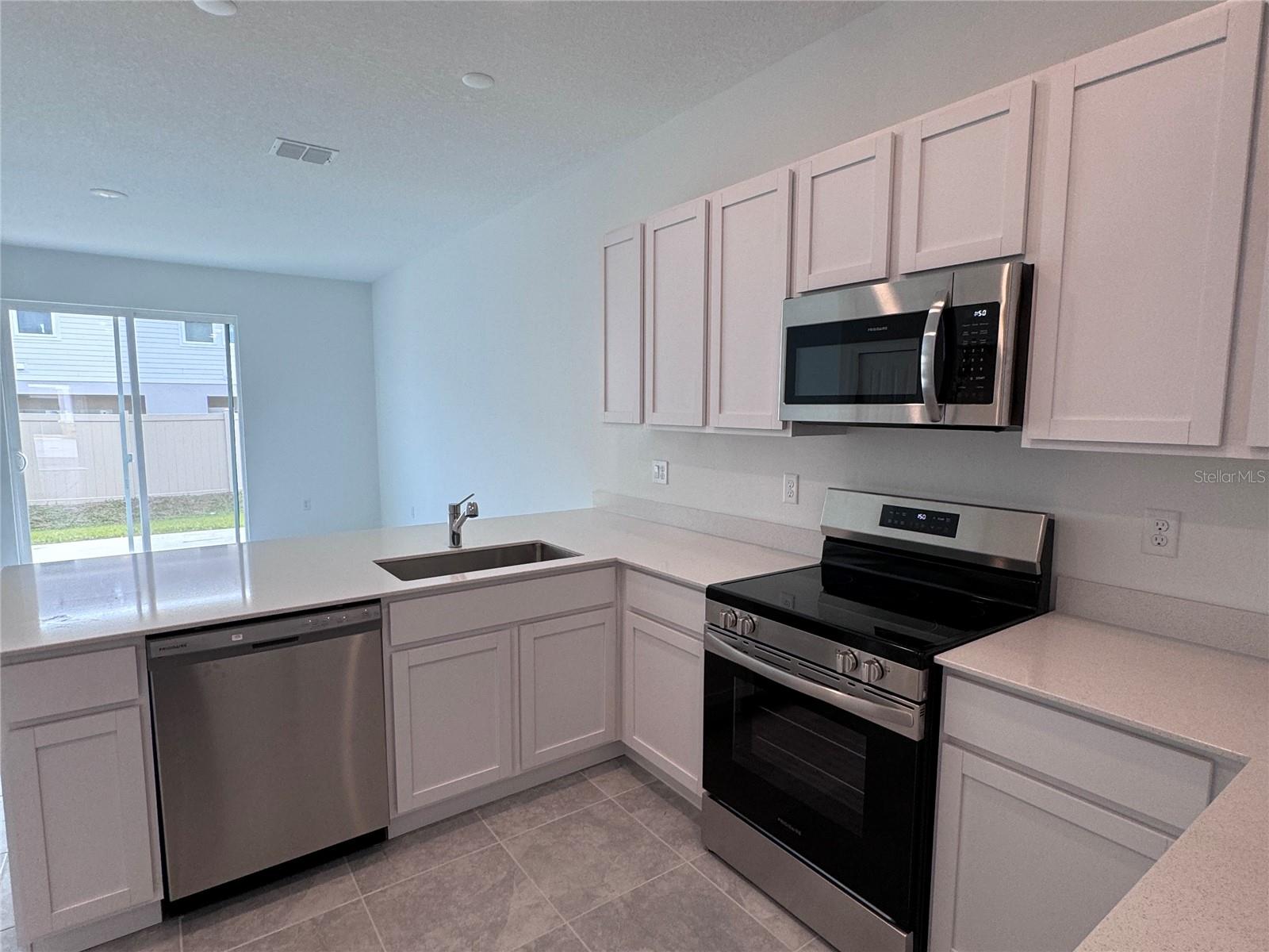2494 Skyline Loop Property Photo 5
