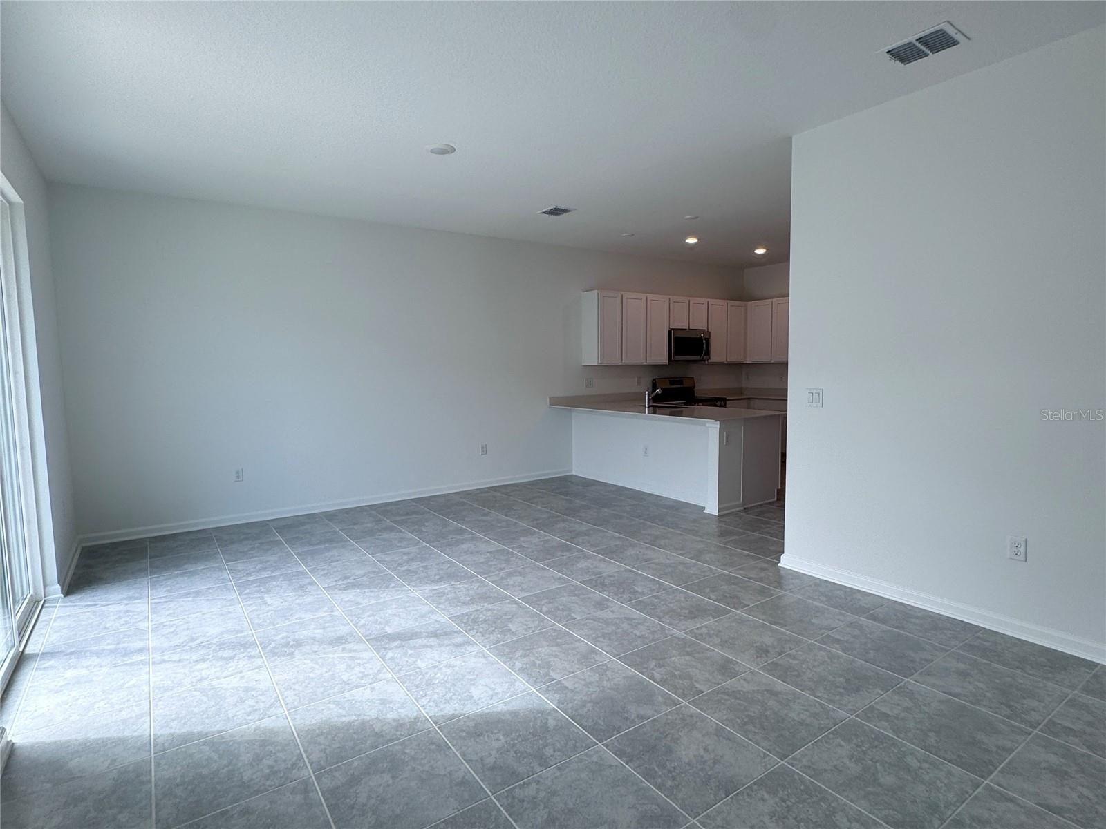 2494 Skyline Loop Property Photo 8
