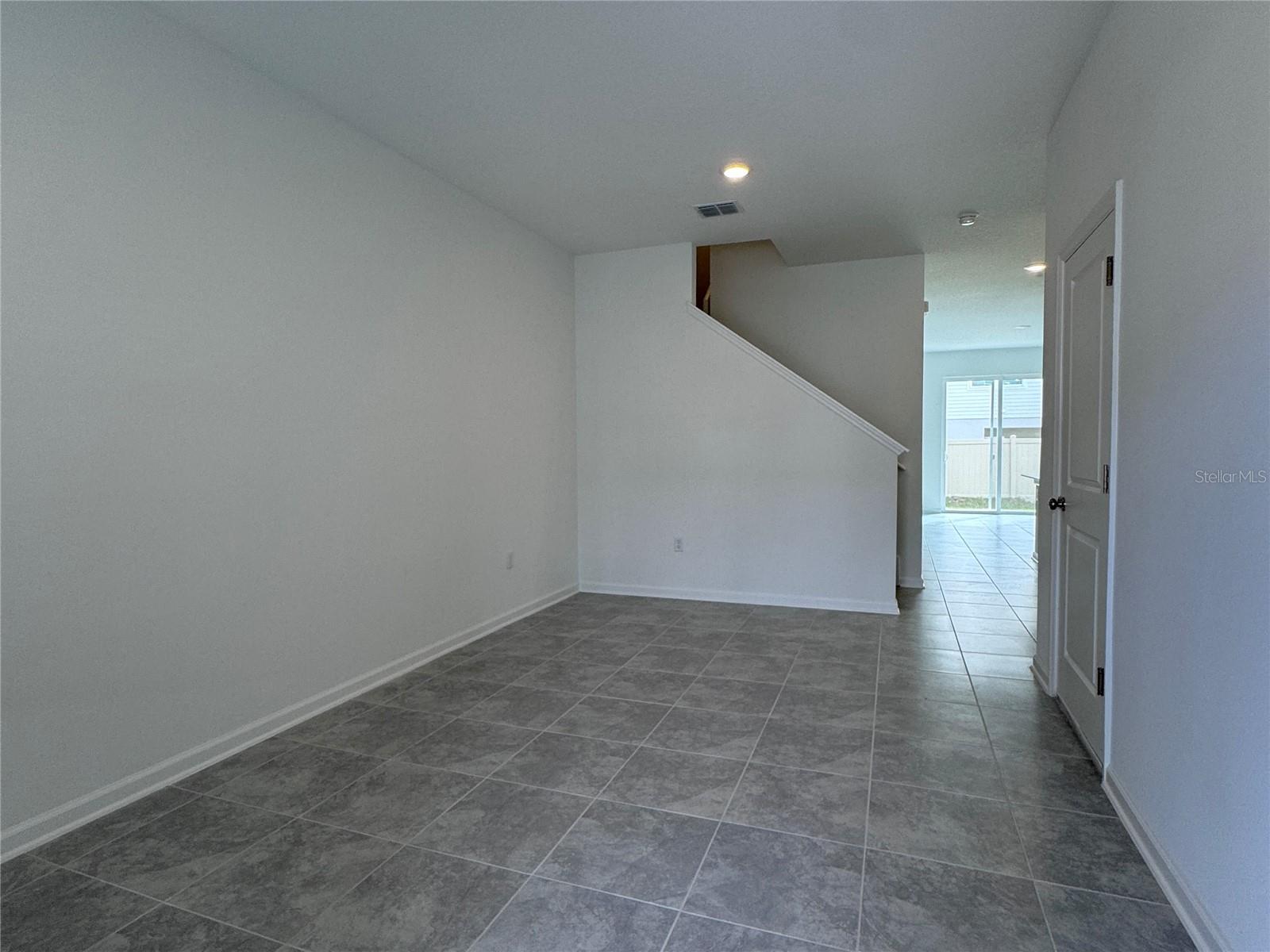 2494 Skyline Loop Property Photo 9