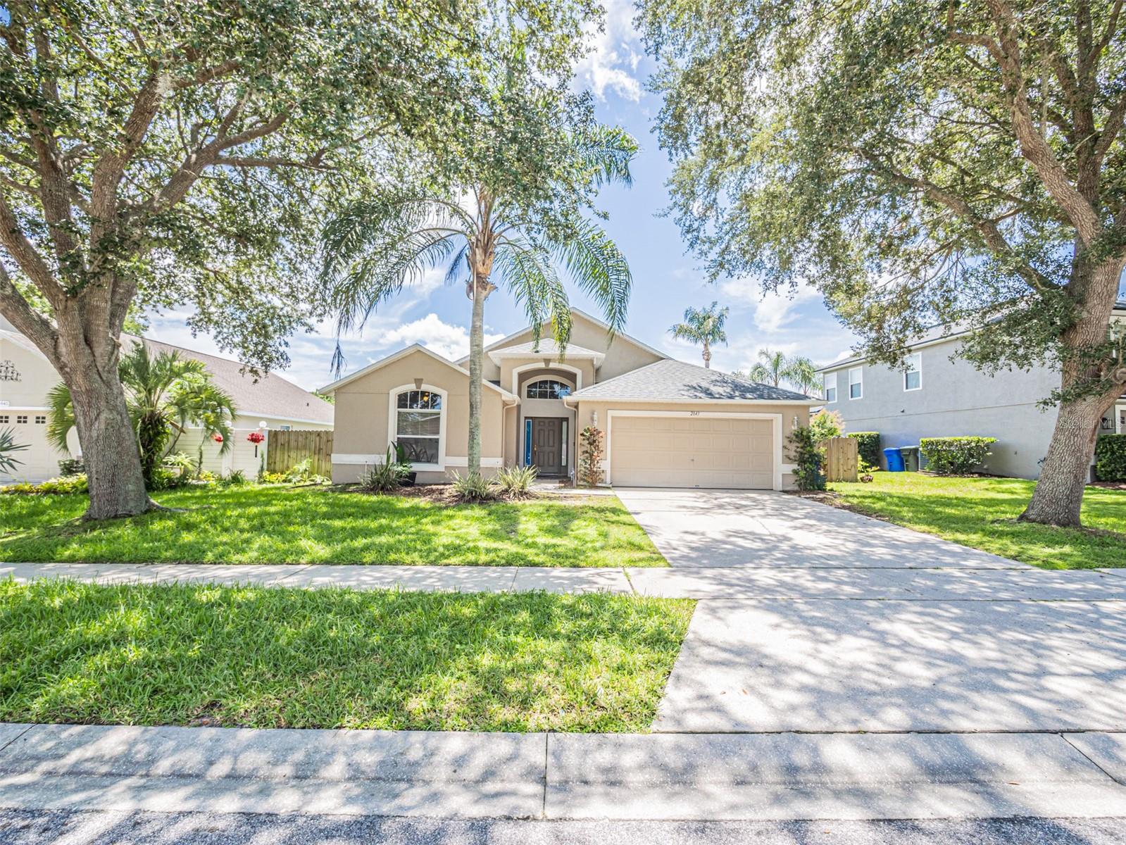 2843 Strand Cir Property Photo 3
