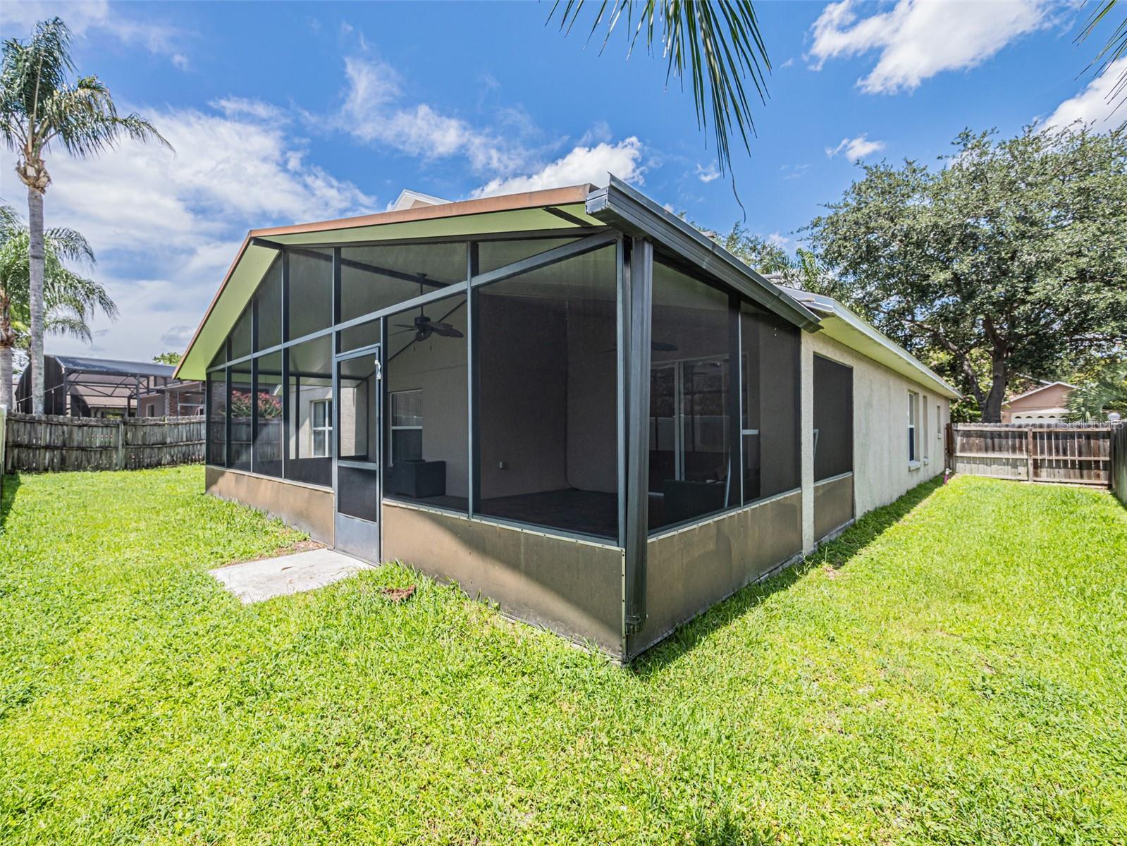 2843 Strand Cir Property Photo 5
