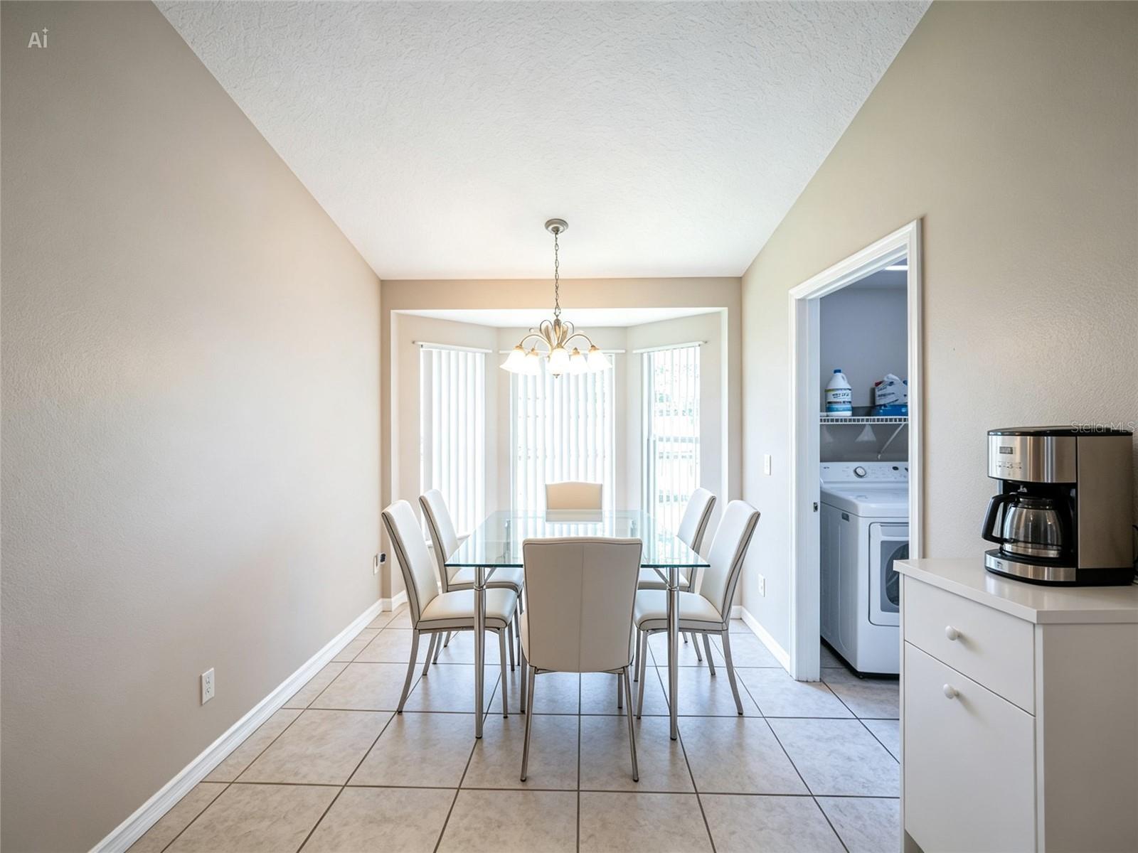 2843 Strand Cir Property Photo 12