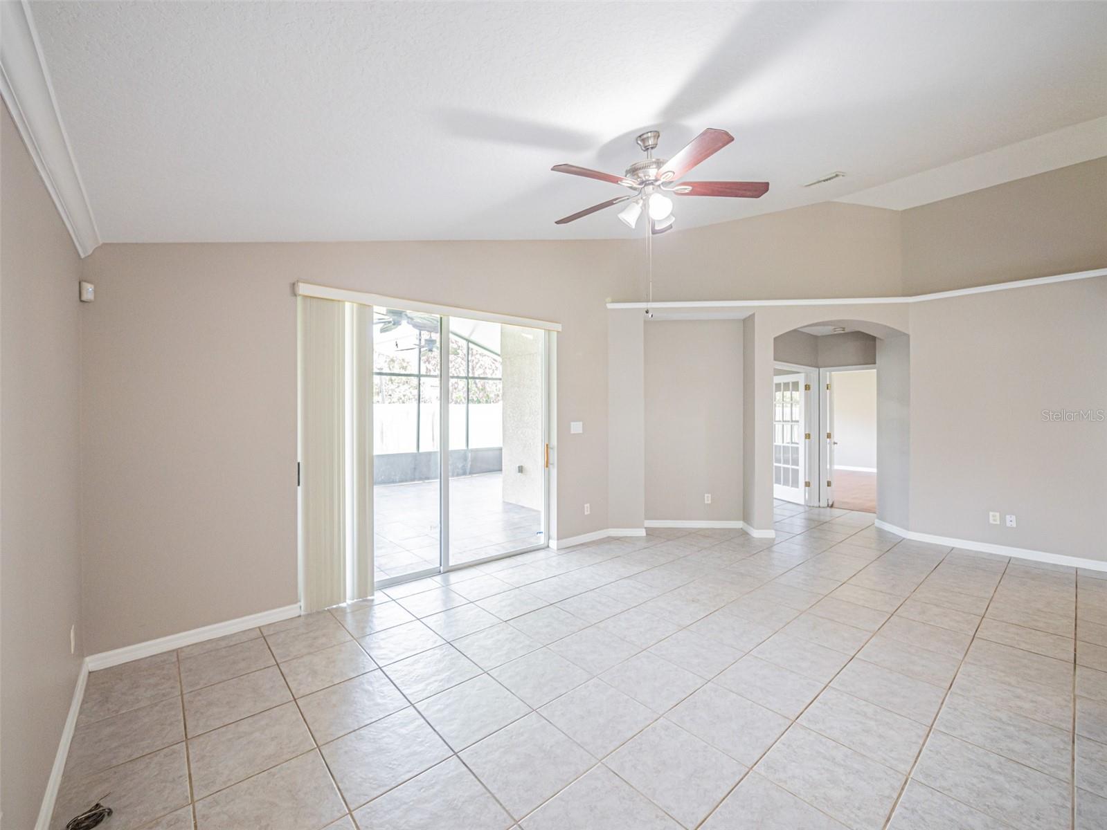 2843 Strand Cir Property Photo 18