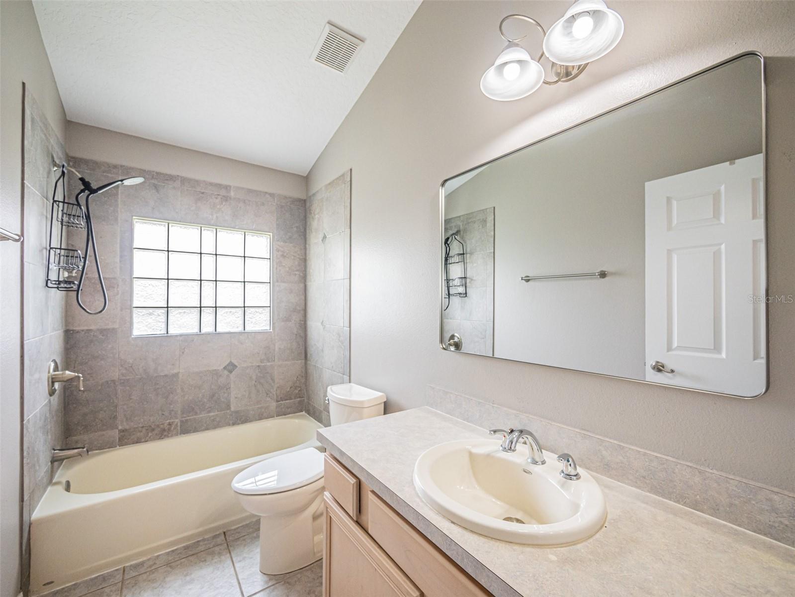 2843 Strand Cir Property Photo 32