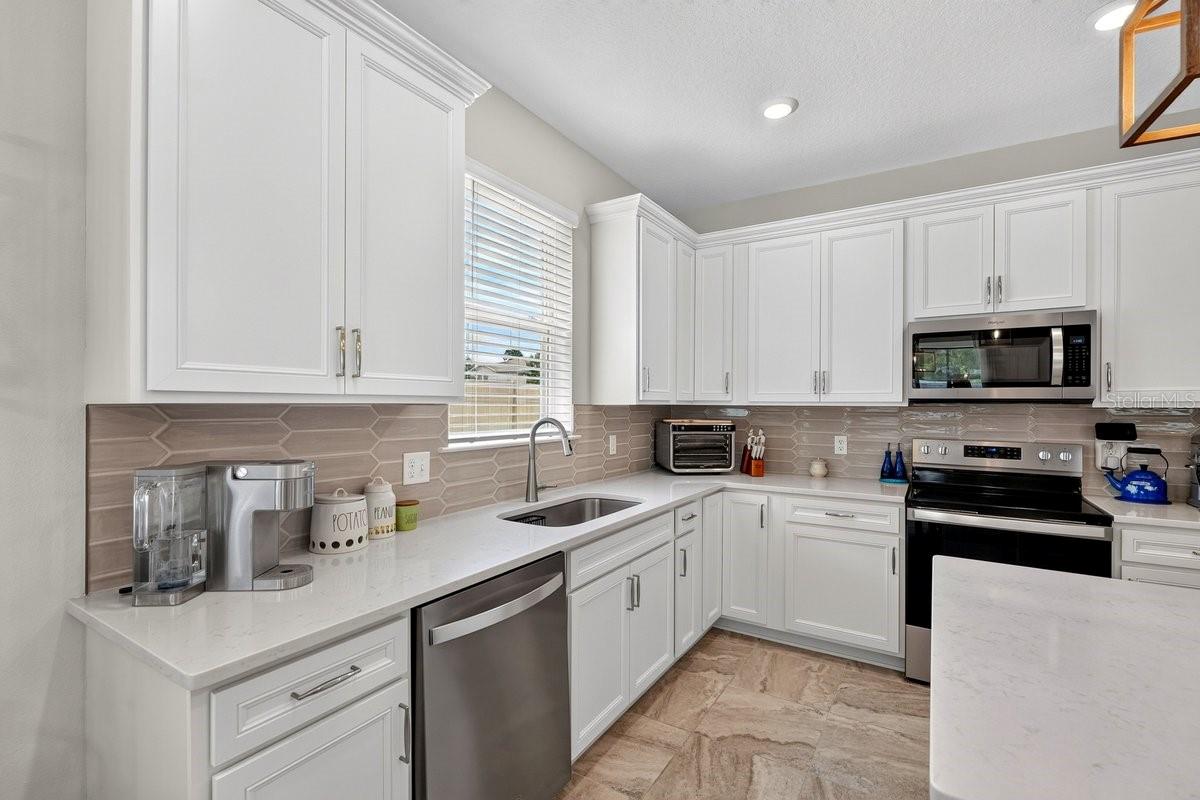 2044 Canopy Terrace Blvd Property Photo 6