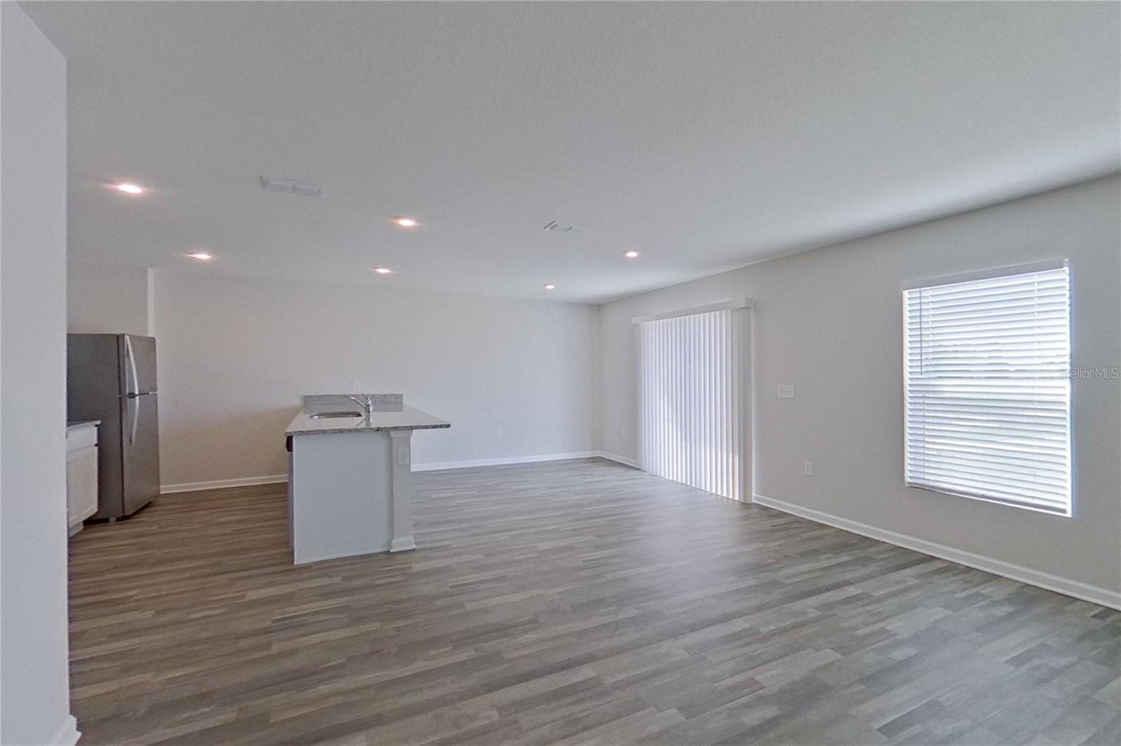 1802 Nebraska Loop Property Photo 2