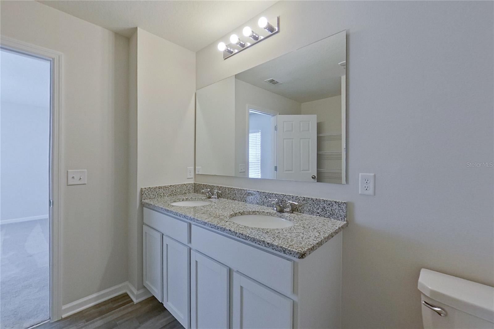 1802 Nebraska Loop Property Photo 9