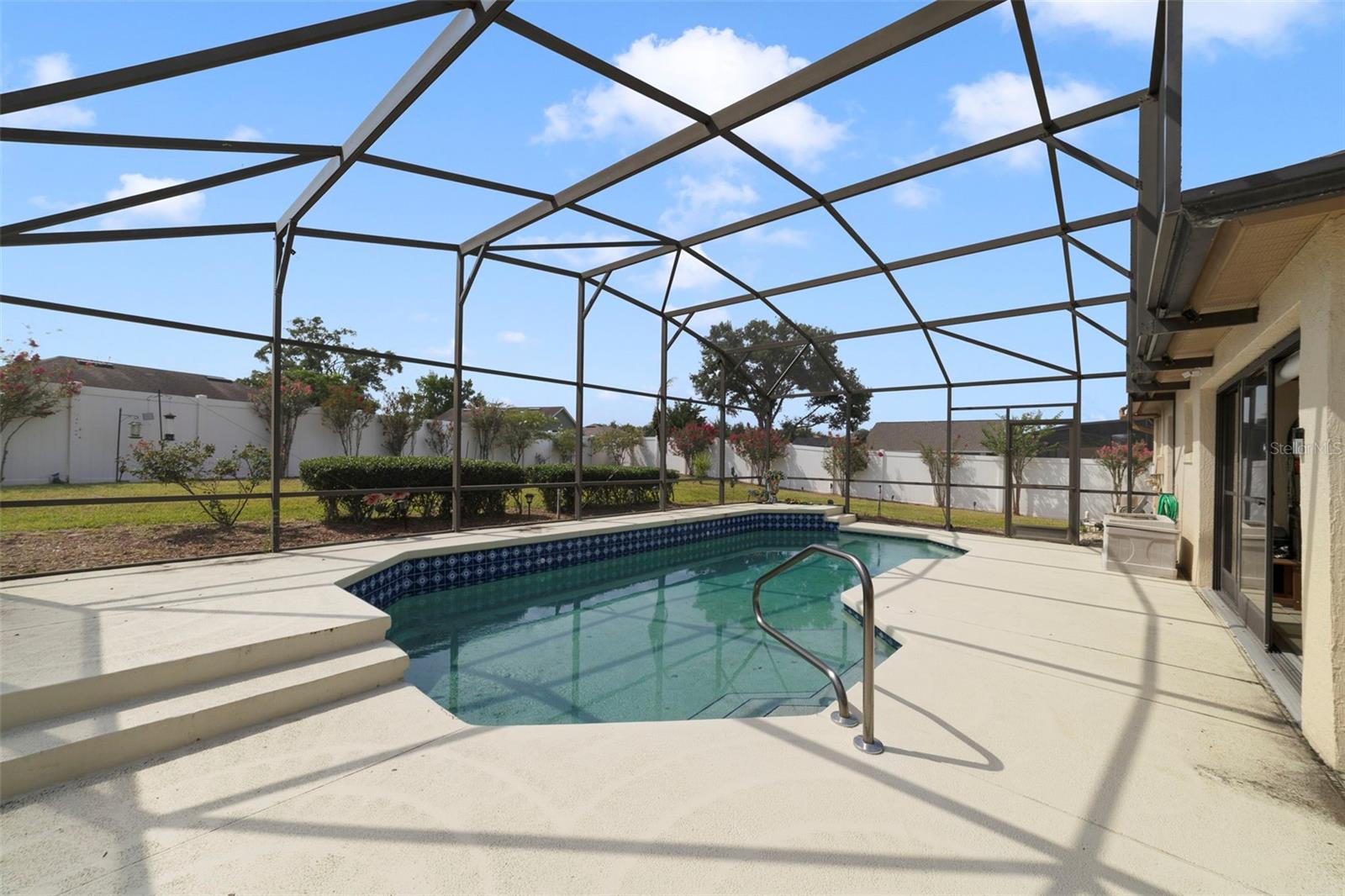 255 Loma Del Sol Dr Property Photo 17