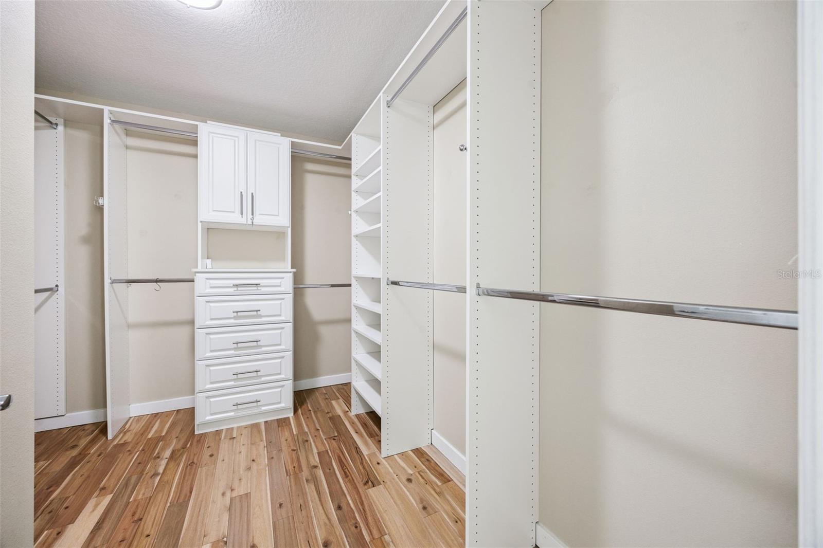 13328 Overstreet Rd Property Photo 10