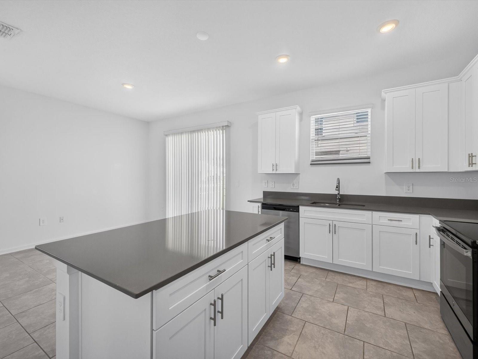 2413 Brook Marsh Loop Property Photo 9