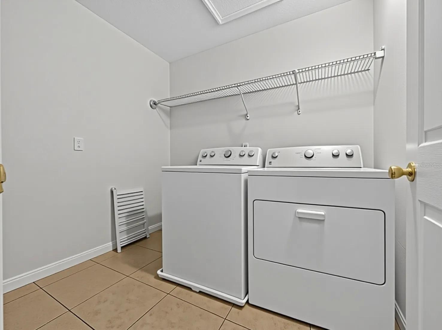 10411 Park Commons Dr Property Photo 12