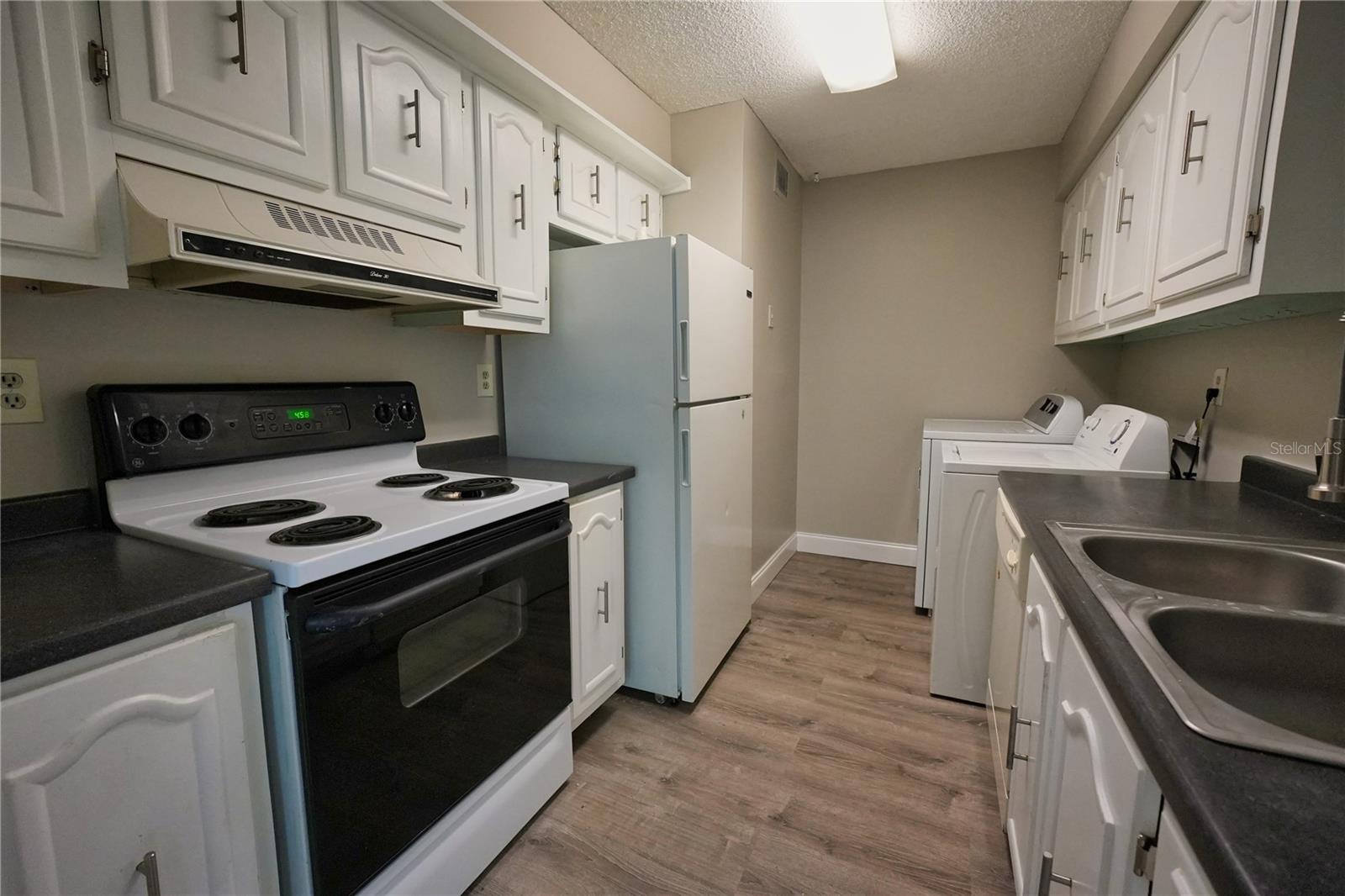 512 Orange Dr #20 Property Photo 8