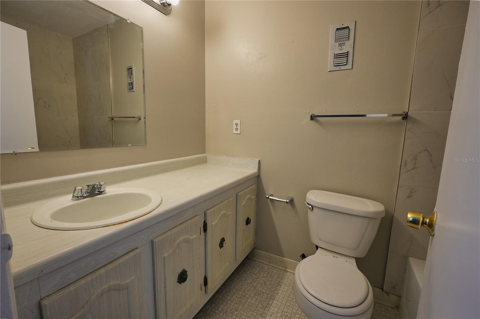 512 Orange Dr #20 Property Photo 16