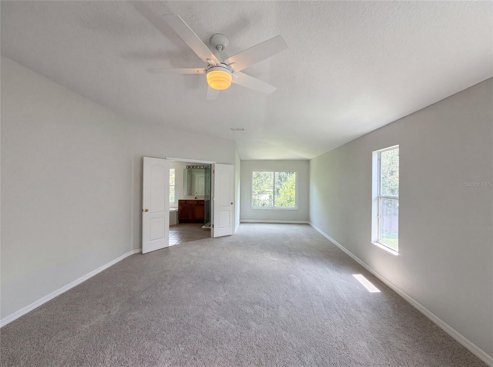 12706 Grovehurst Ave Property Photo 8