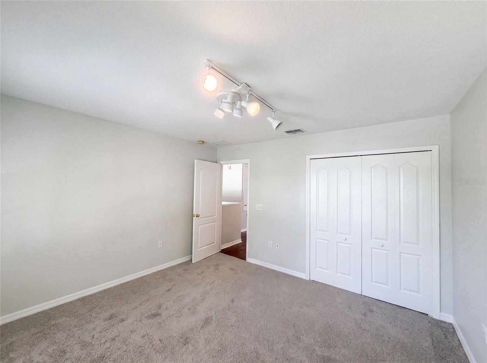 12706 Grovehurst Ave Property Photo 15