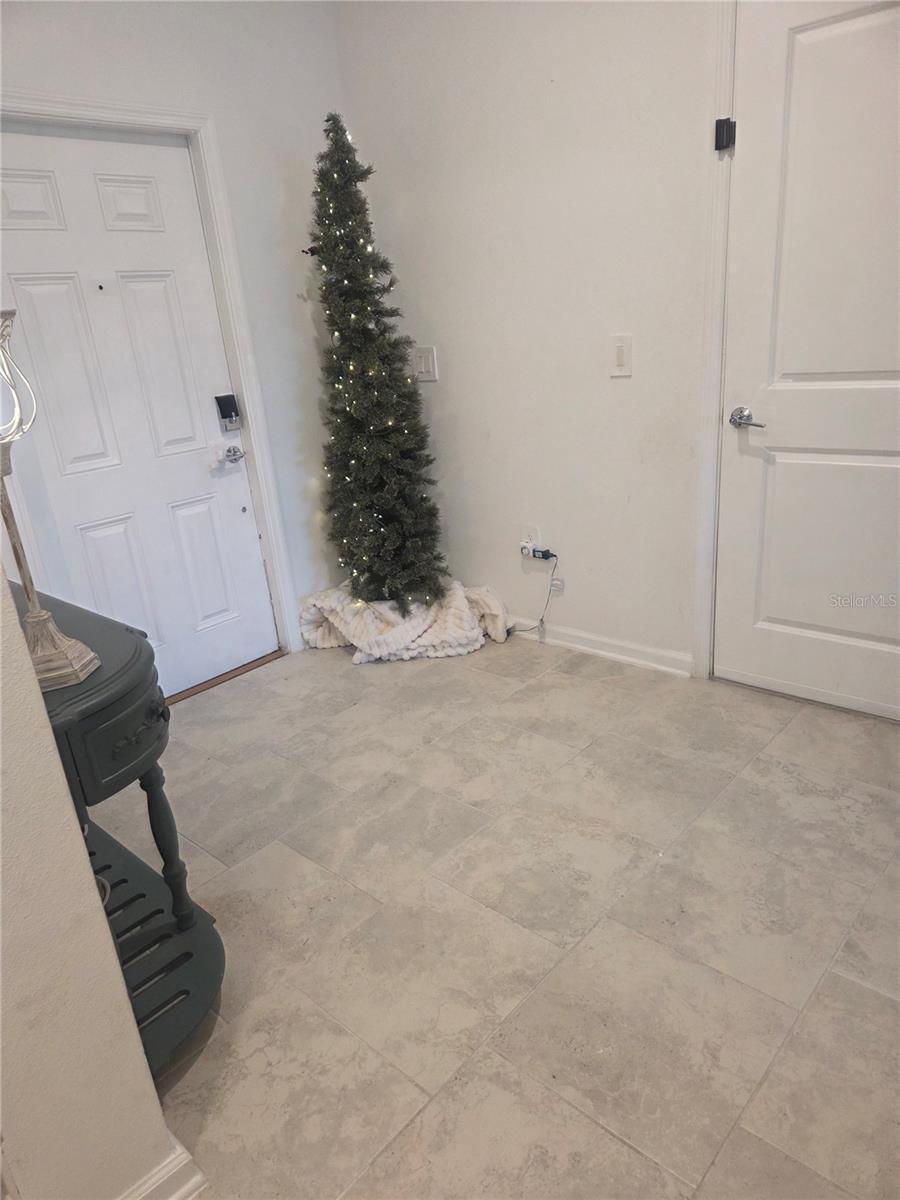 O6424017 Property Photo 5