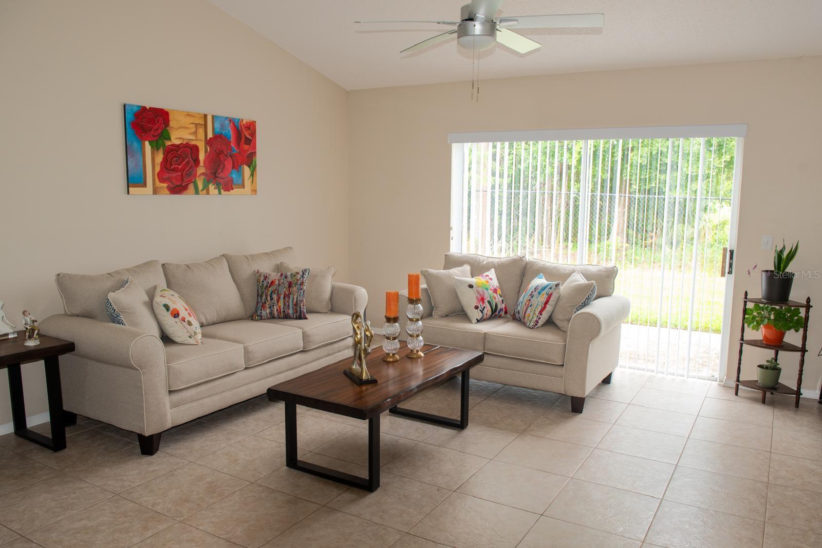 13329 Laver Ln Property Photo 3
