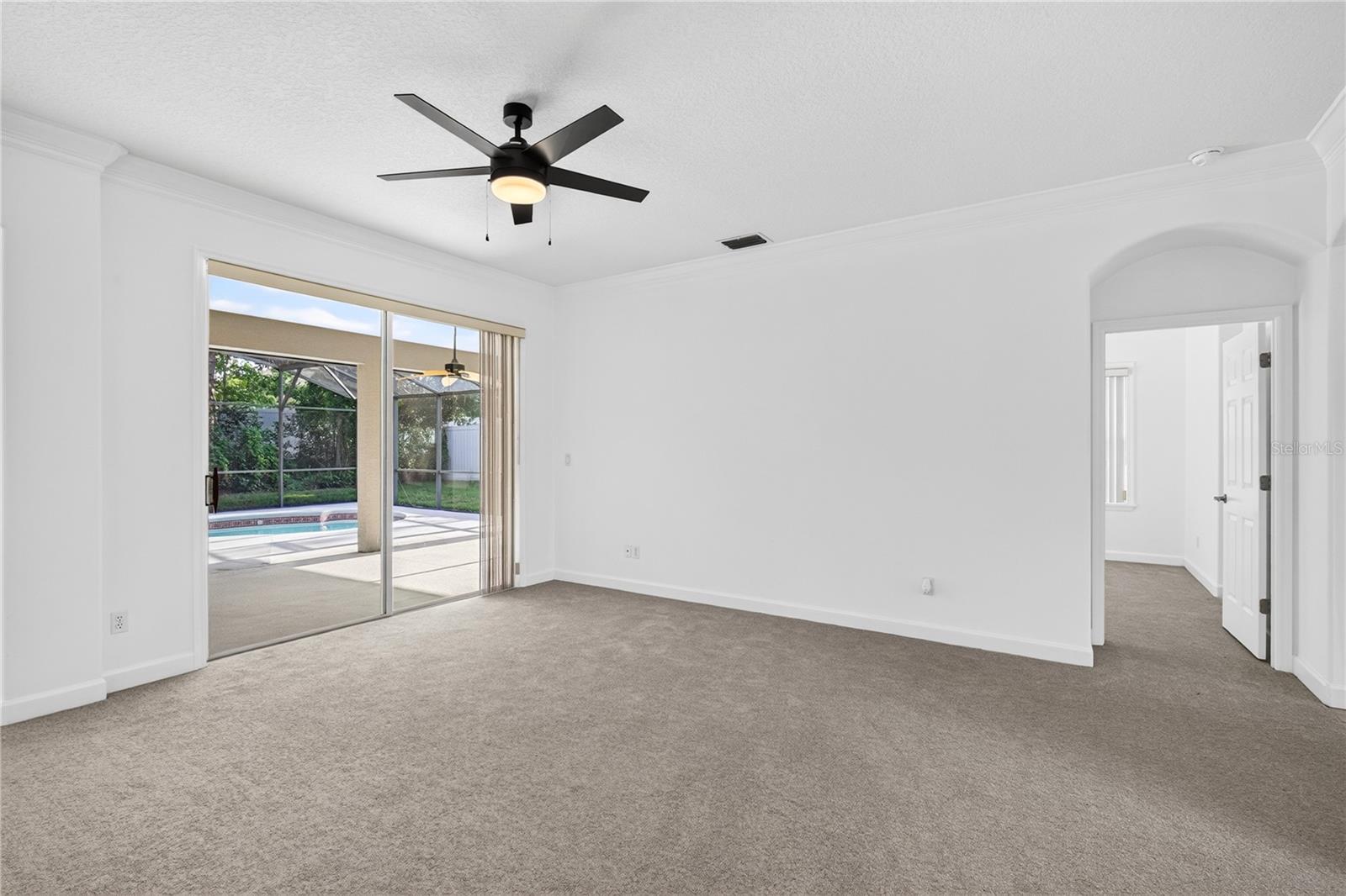 19337 Spring Oak Dr Property Photo 8