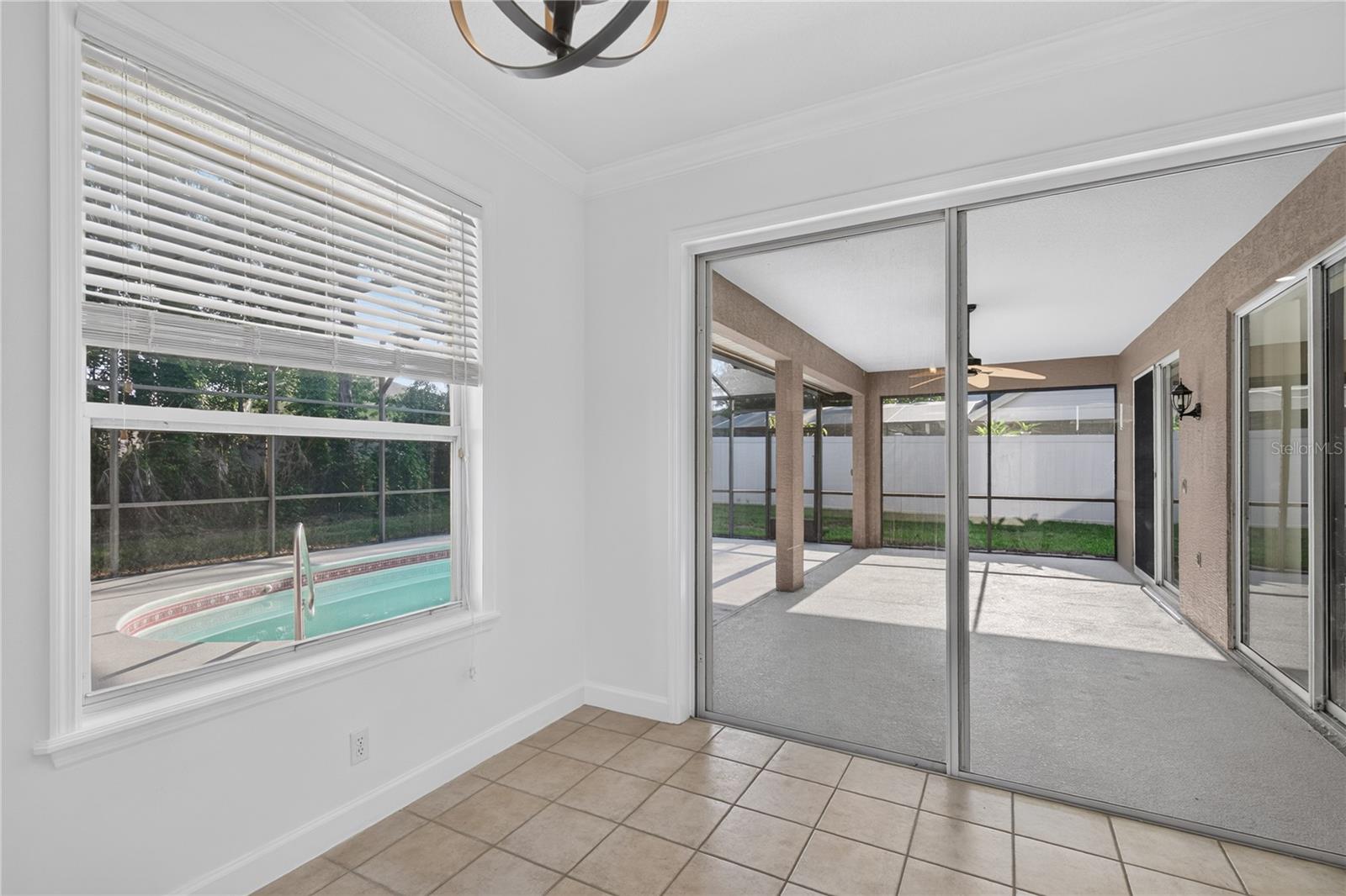 19337 Spring Oak Dr Property Photo 11