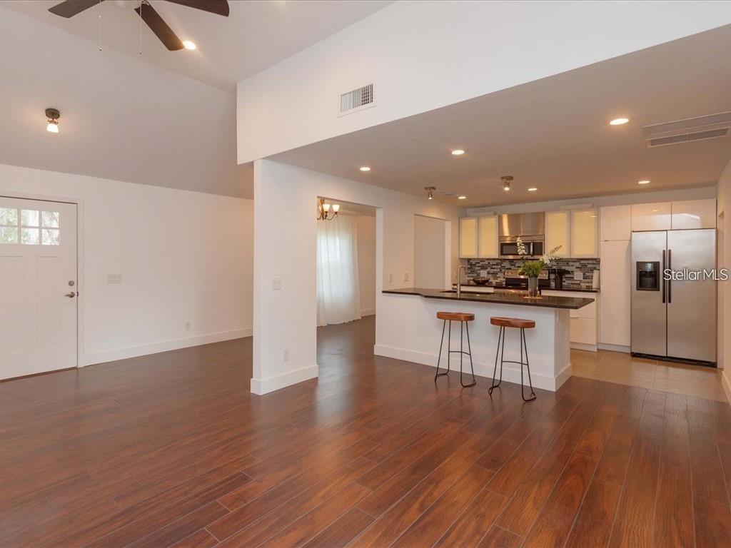 1830 Staunton Ave Property Photo 2