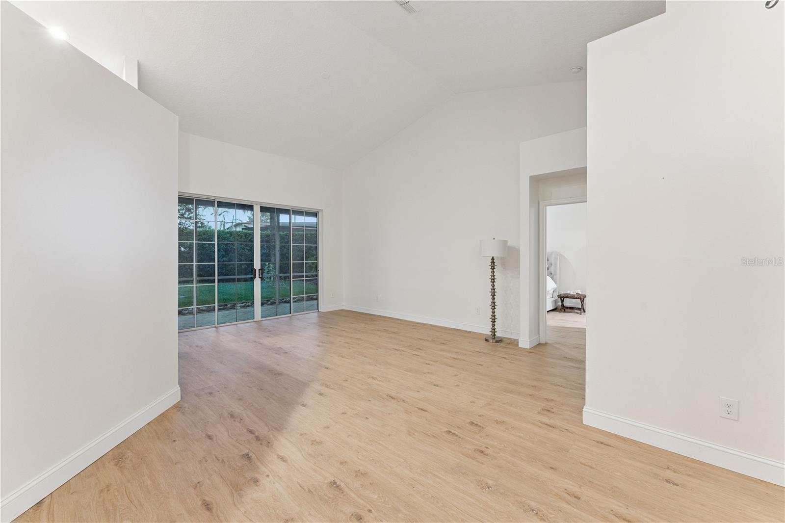 14962 Faversham Cir Property Photo 5