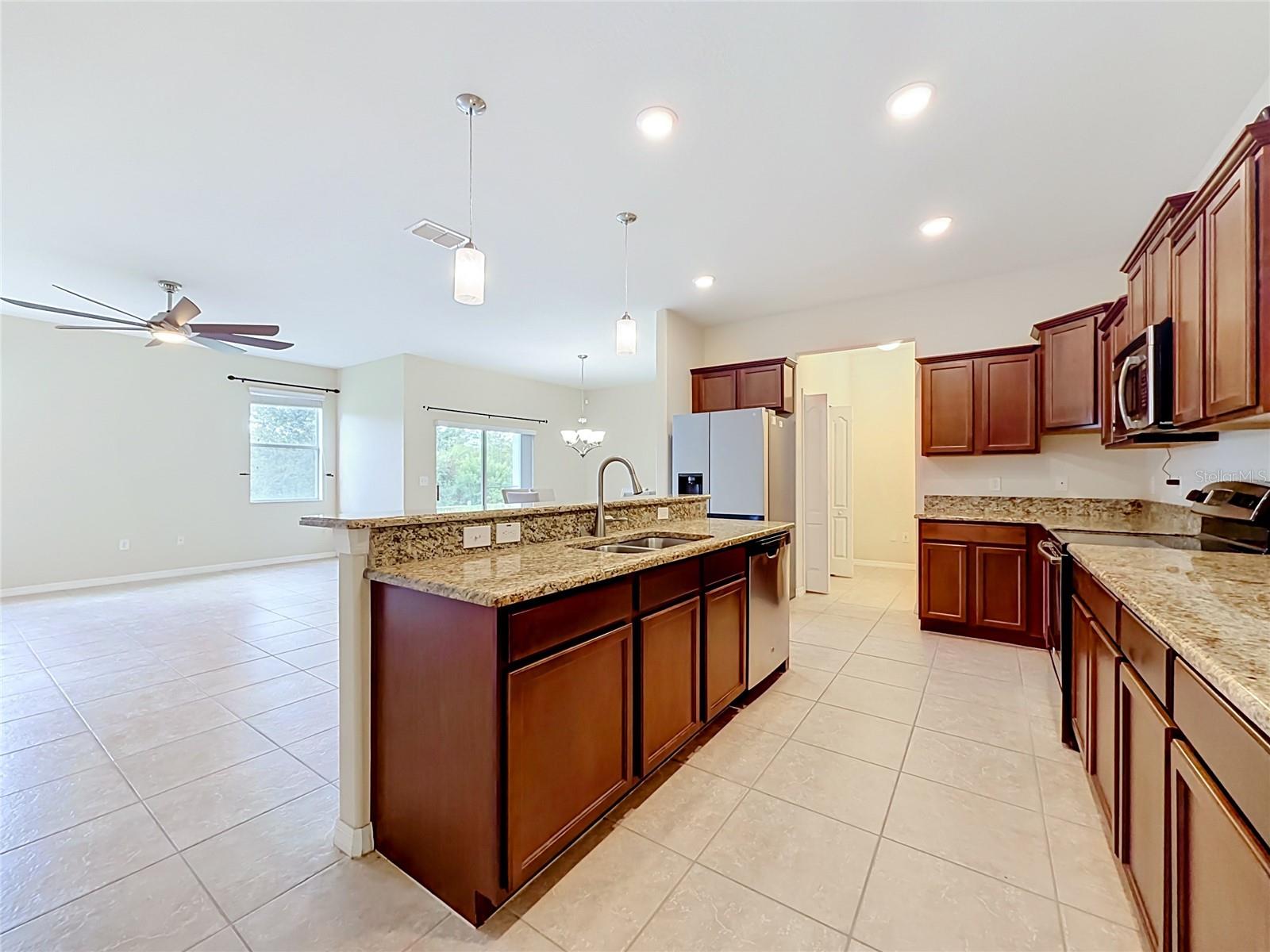 3554 Rodrick Cir Property Photo 5
