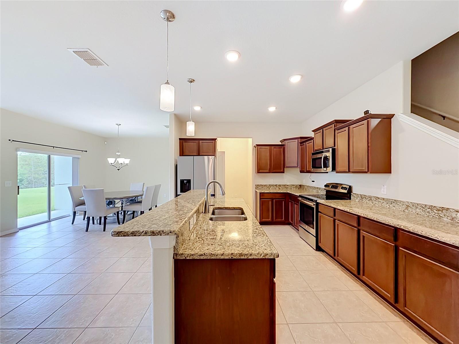 3554 Rodrick Cir Property Photo 6