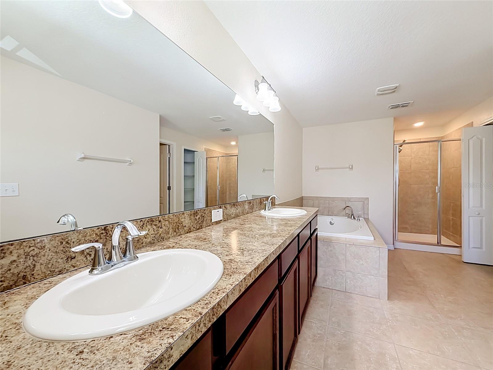 3554 Rodrick Cir Property Photo 25
