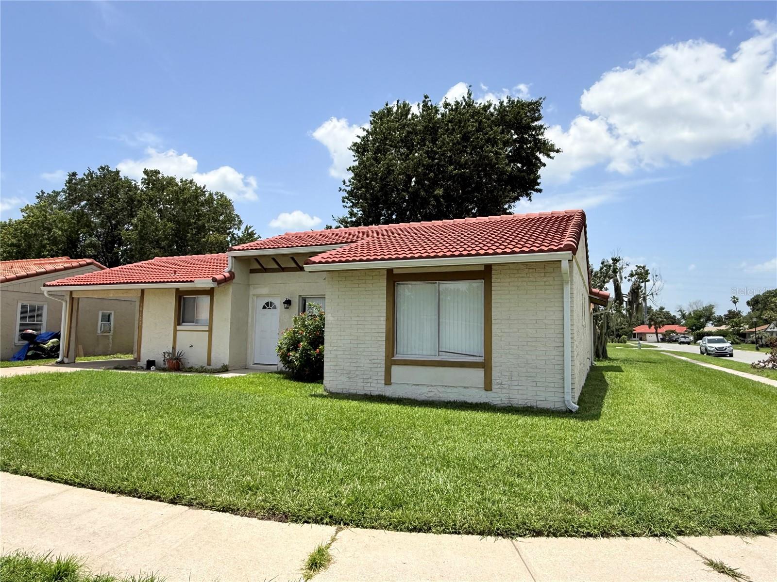 10122 Mason Dixon Cir Property Photo 4