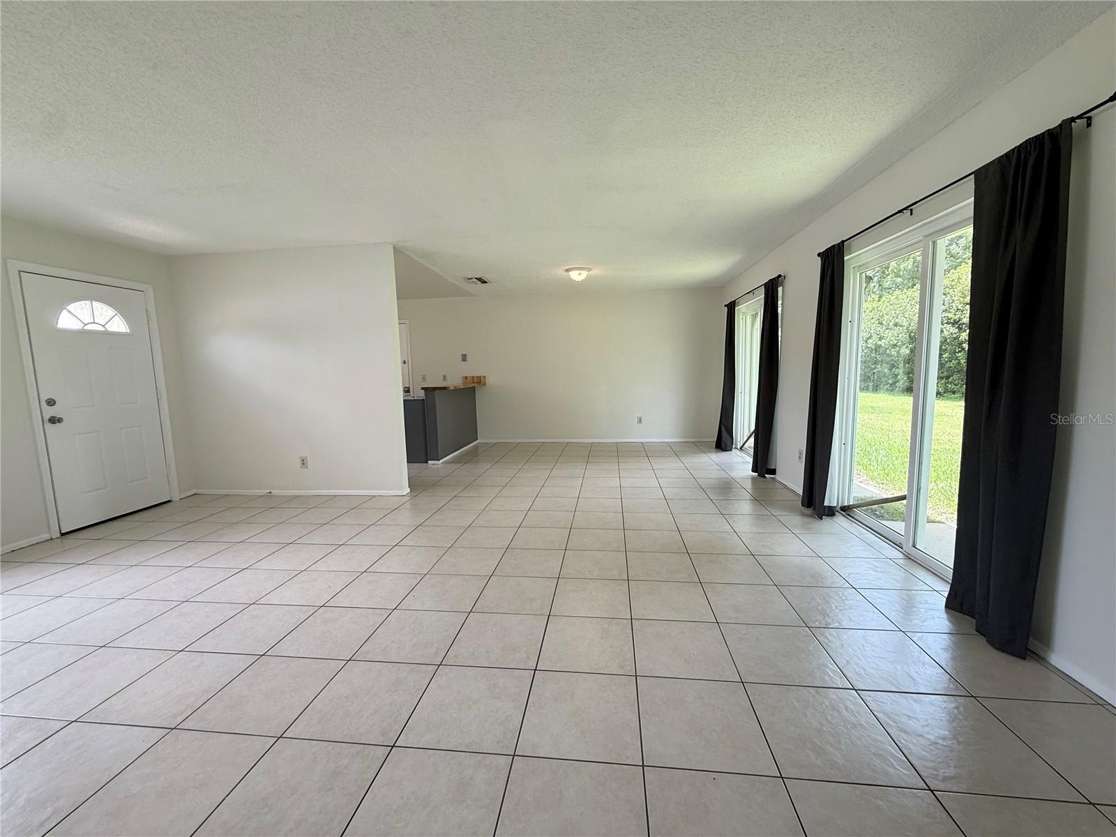 10122 Mason Dixon Cir Property Photo 5