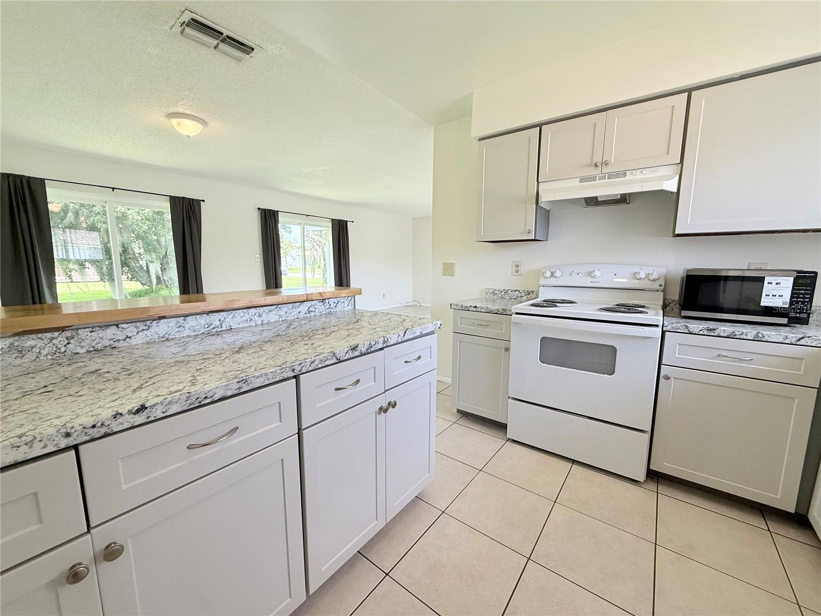 10122 Mason Dixon Cir Property Photo 10