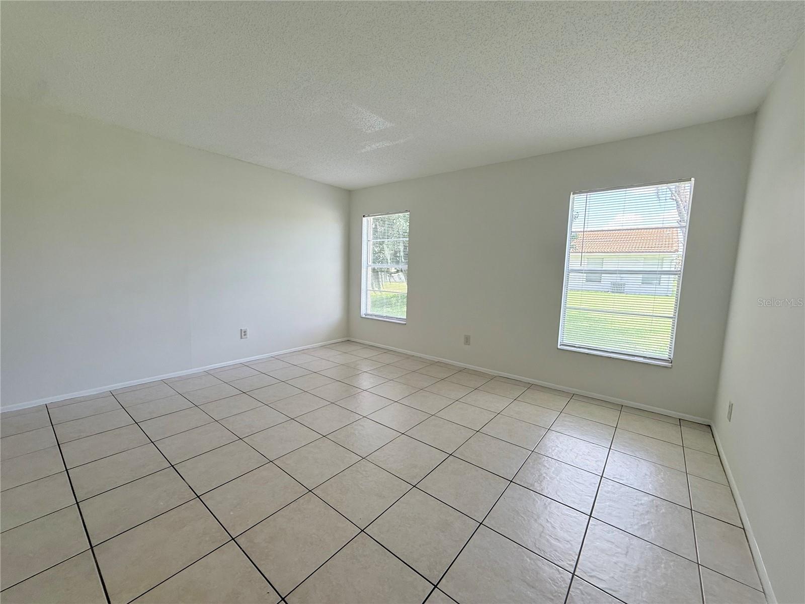 10122 Mason Dixon Cir Property Photo 17