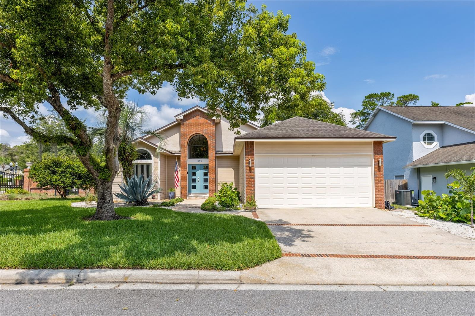 933 BEARDED OAKS TER
