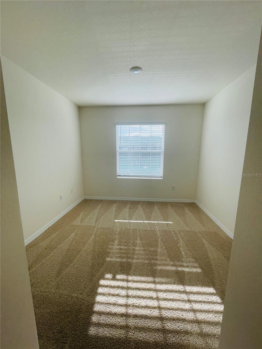 1371 Isleta Loop Property Photo 12