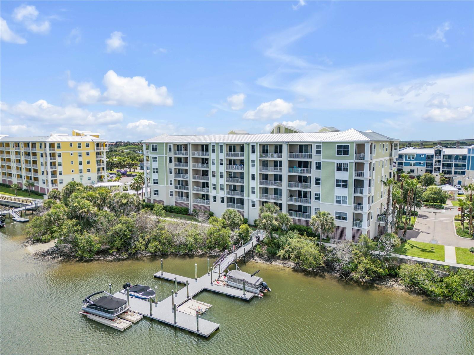 5 Riverwalk Dr #506 Property Photo 2