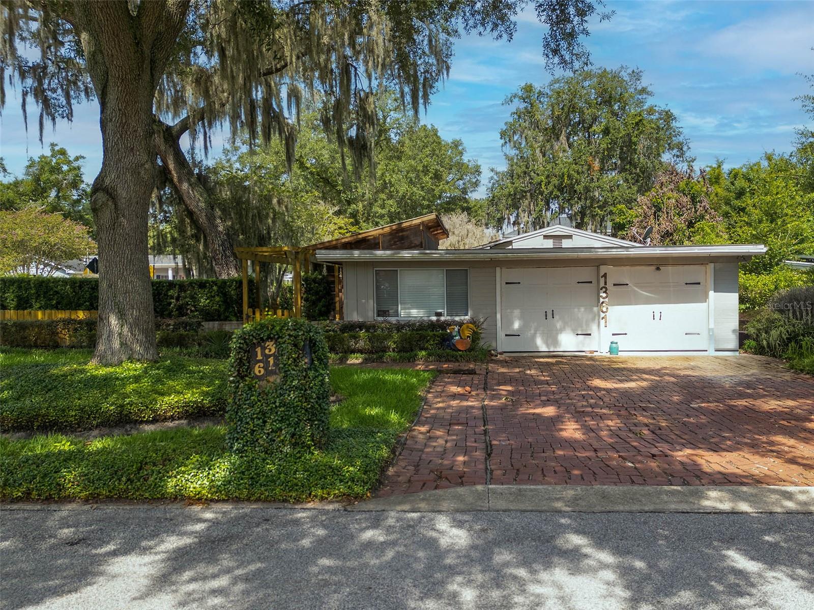 1361 Audubon Rd Property Photo 4