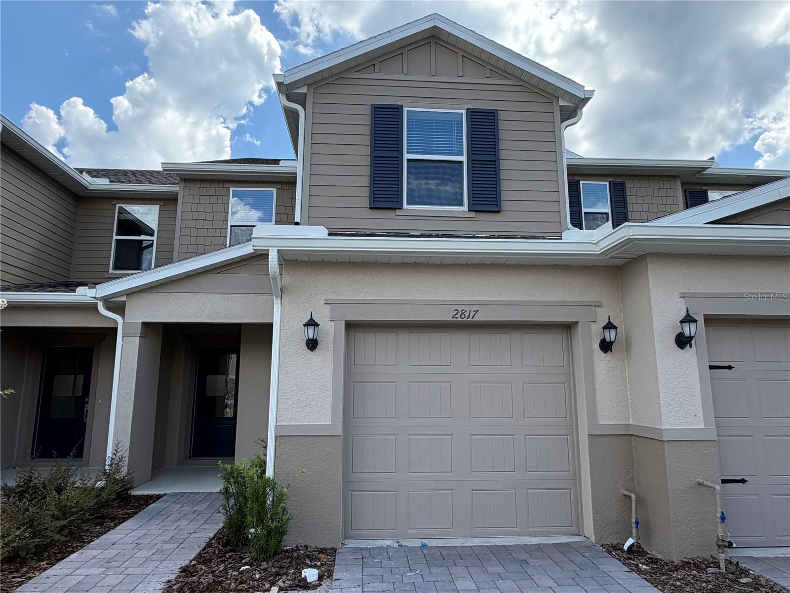 2817 MOONSHADOW CT Property Photo 1