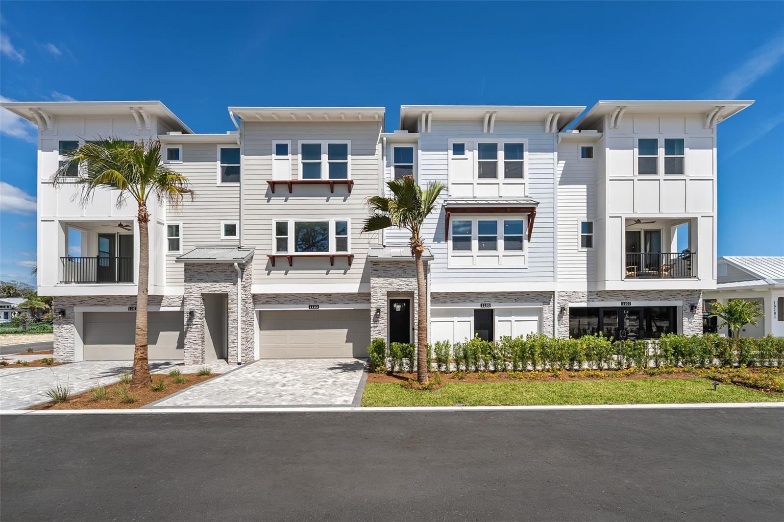 4105 Tidewatch Loop Property Photo 2
